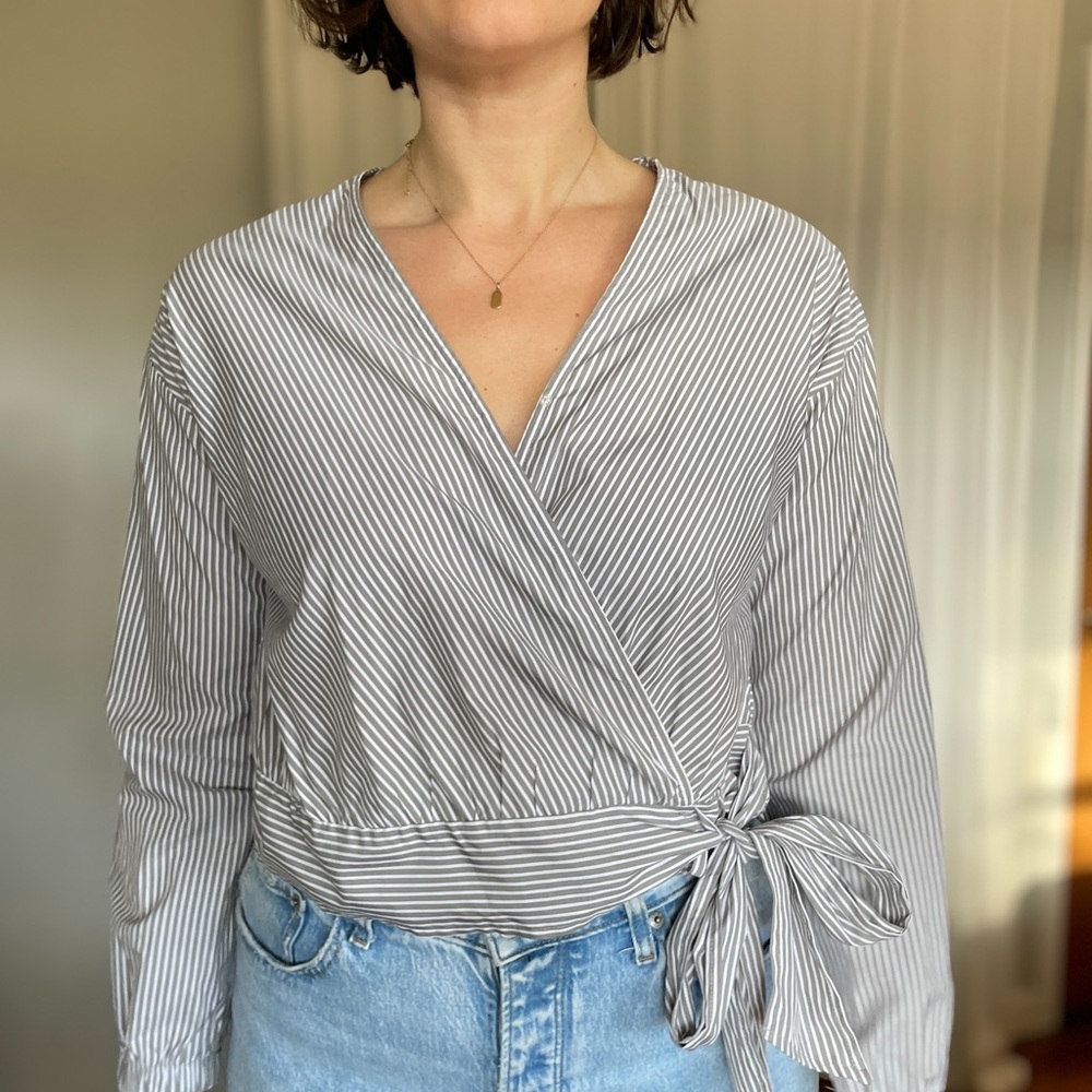 Mossimo wrap top - Picture 3 of 6